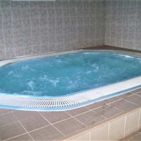 3 Bed - Sleeps 6 - Air-con - Free Parking בית נופש סן ז'אן דה מון